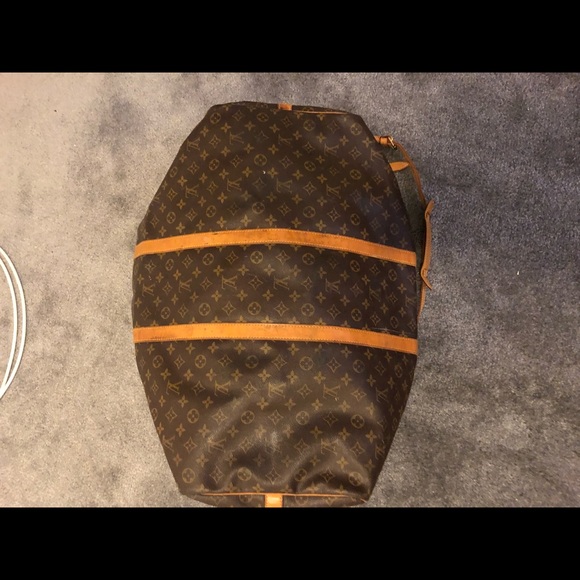 Louis Vuitton Luggage - Picture 3 of 4